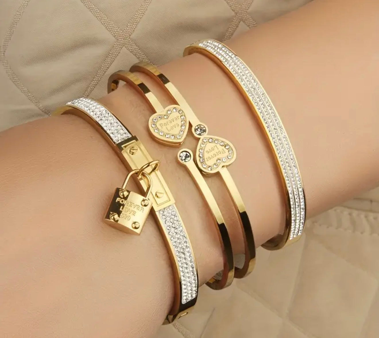 Elegant 3pcs Women'S Bracelet Set, 18K Golden Plated Stainless Steel with Heart-Shaped Pendant, Synthetic Zirconia, Ideal for Weddings & Parties, Christmas Gift, All-Season Wear